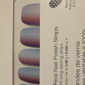 Color street nail strip